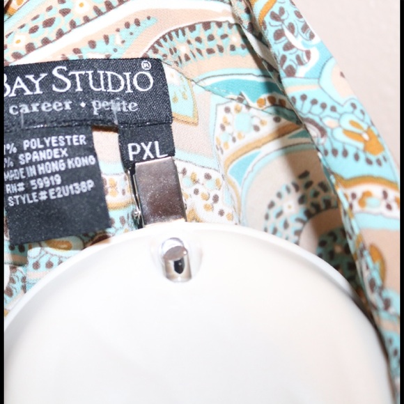 Cute blouse! - Picture 7 of 7